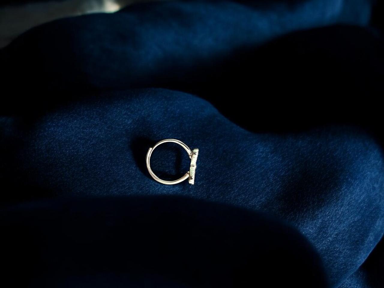 Butterfly ring