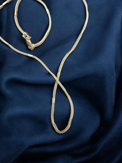 Silver Chain with unique plating in middle