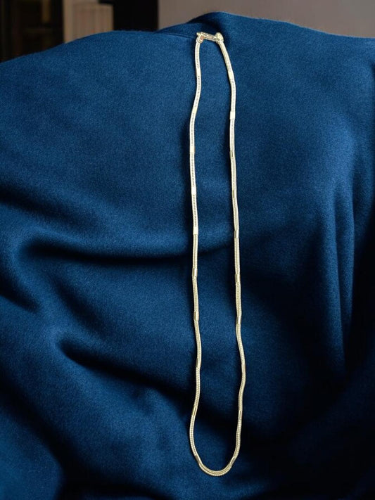 Silver Chain with unique plating in middle
