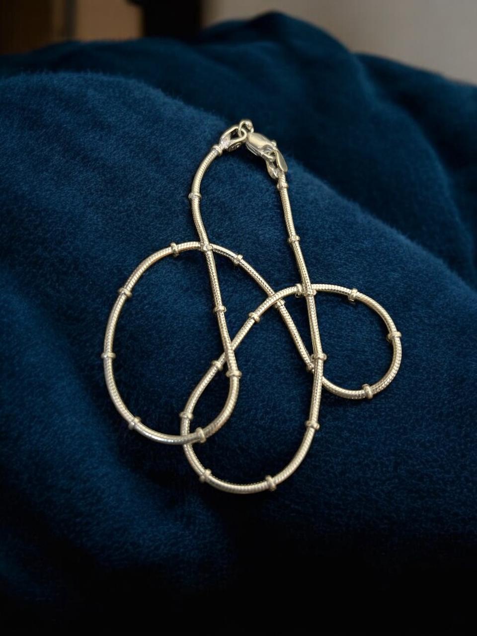 Baby Chain with constant beads in middle
