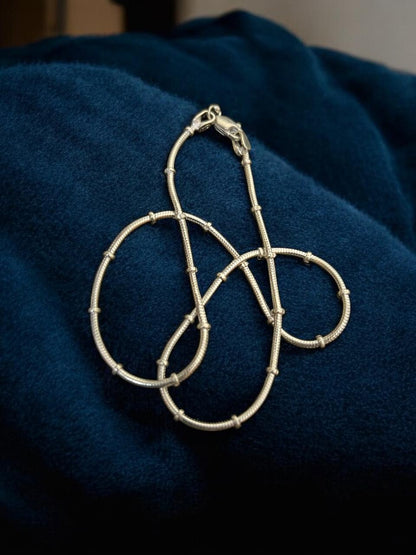 Baby Chain with constant beads in middle