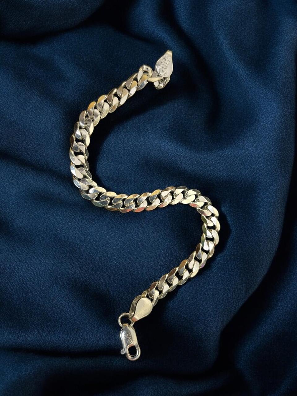 Traditional Bracelet with Chatai design
