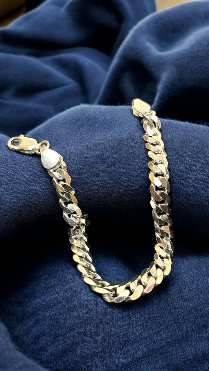 Traditional Bracelet with Chatai design