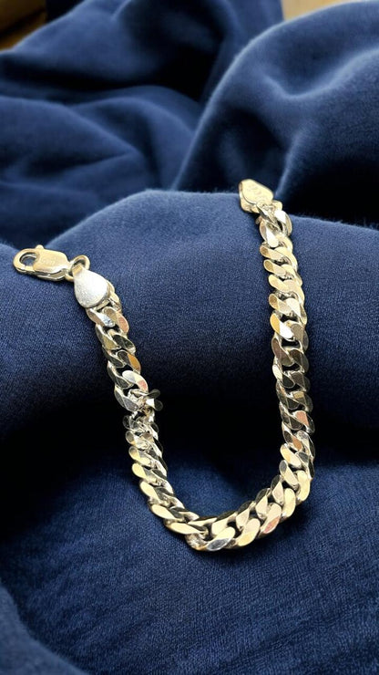 Traditional Bracelet with Chatai design