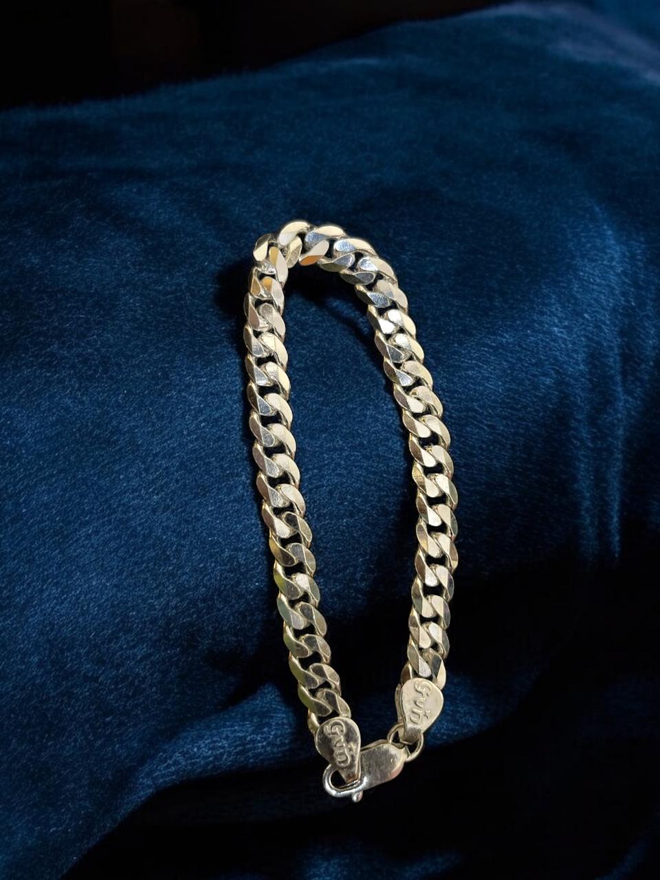 Traditional Bracelet with Chatai design
